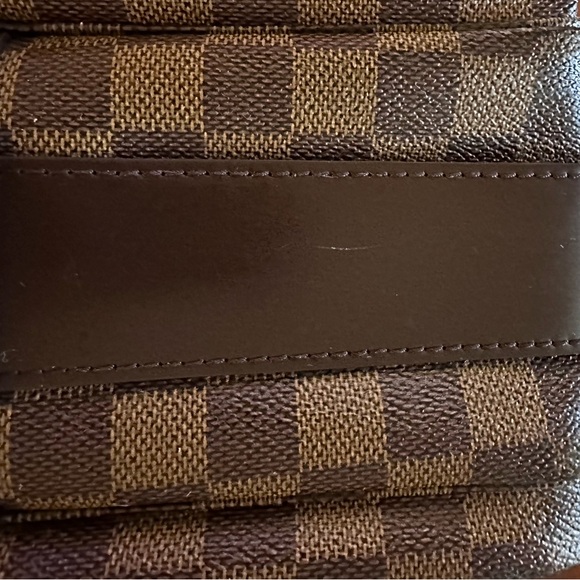 Louis Vuitton Naviglio Damier Ebene Luxury Authentic Messenger Bag - Picture 13 of 17